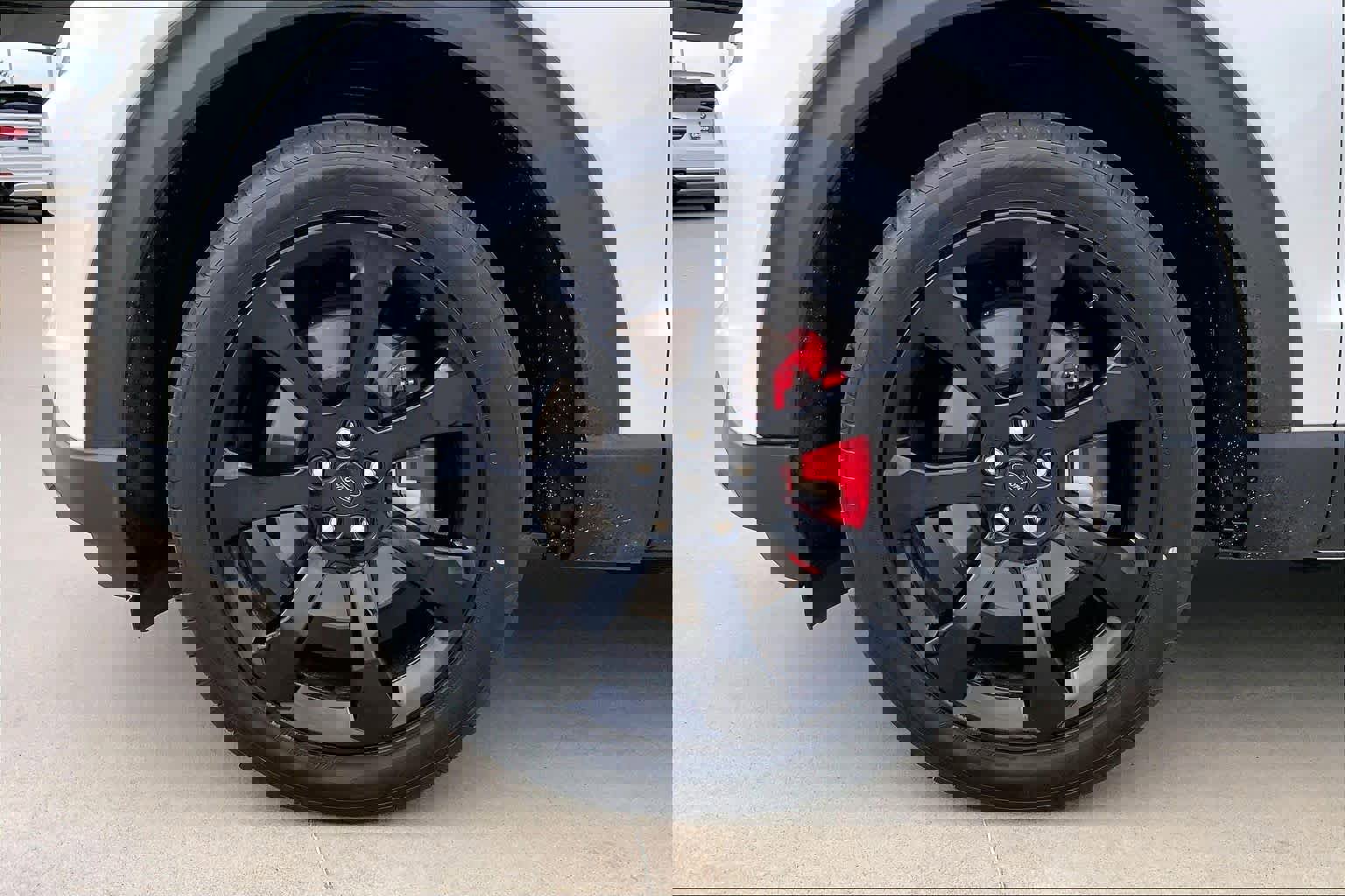 Used 2024 Ford Explorer ST w/ Equipment Group 401A image 10