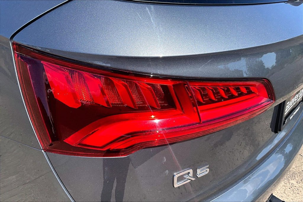 Used 2019 Audi Q5 2.0T Premium Plus w/ Premium Plus Package AWD/4WD image 28