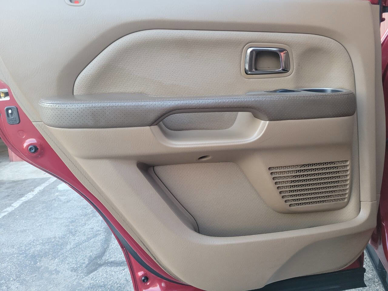 Used 2004 Honda Pilot EX image 25