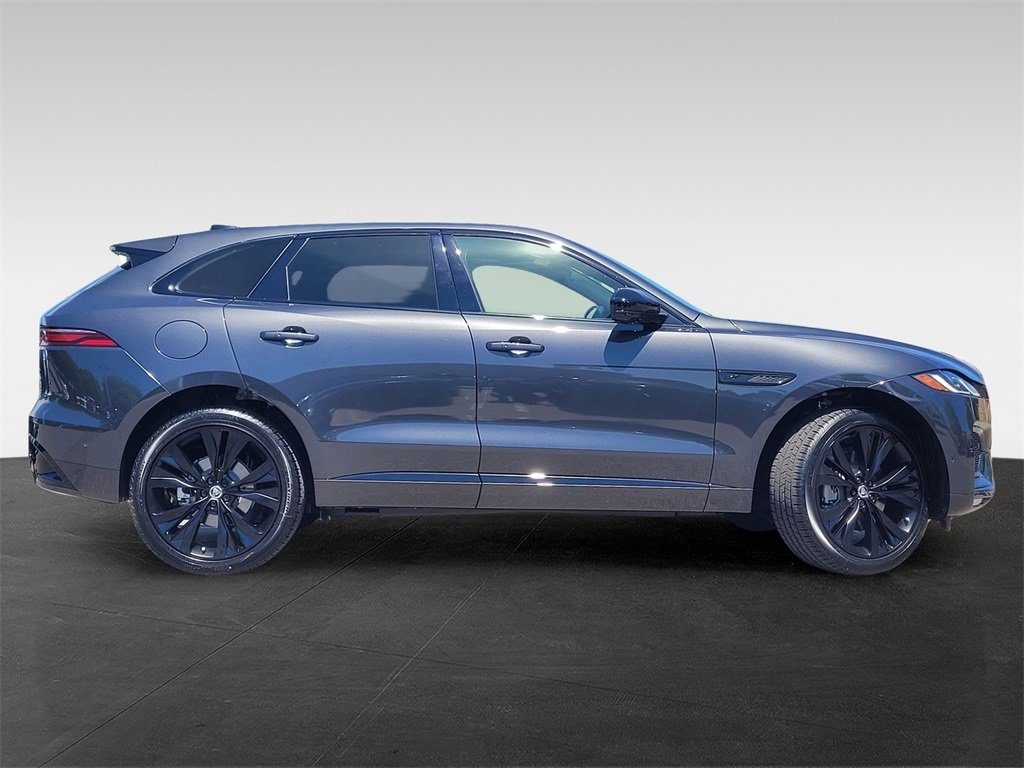 New 2026 Jaguar F-PACE R-Dynamic S image 3