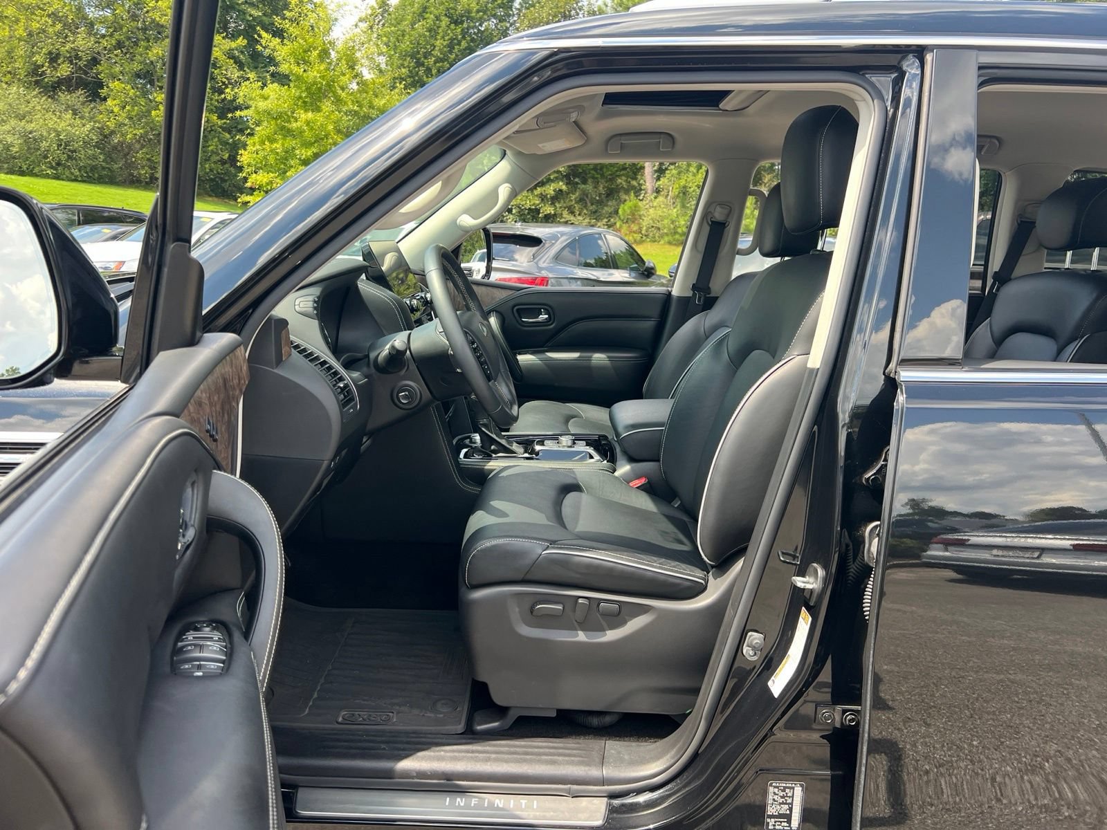 Used 2024 INFINITI QX80 Premium Select w/ Cargo Package AWD/4WD image 27