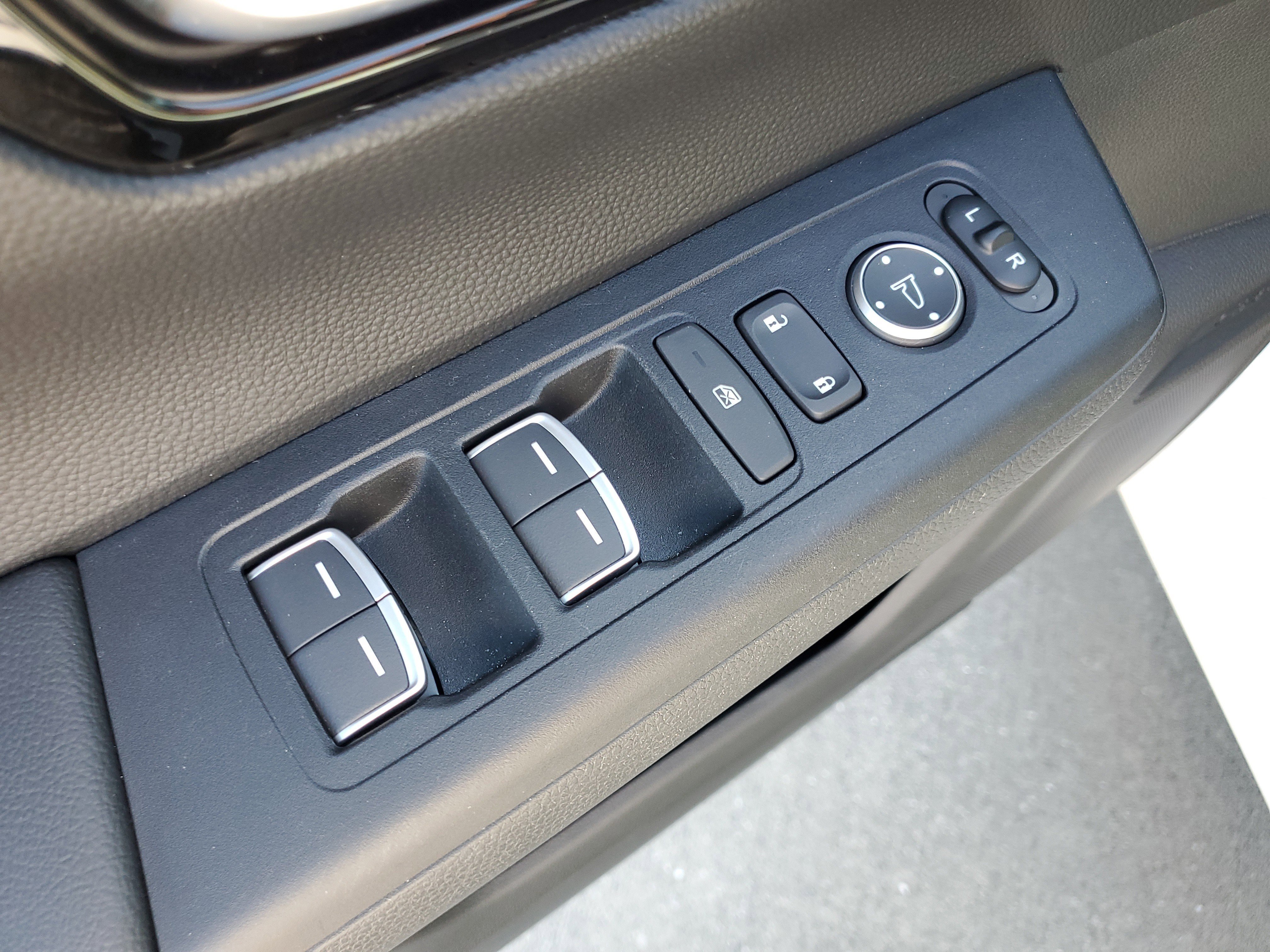 Used 2024 Honda CR-V Sport Touring image 27