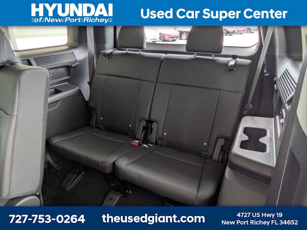 Used 2026 Hyundai Santa Fe SEL FWD image 16