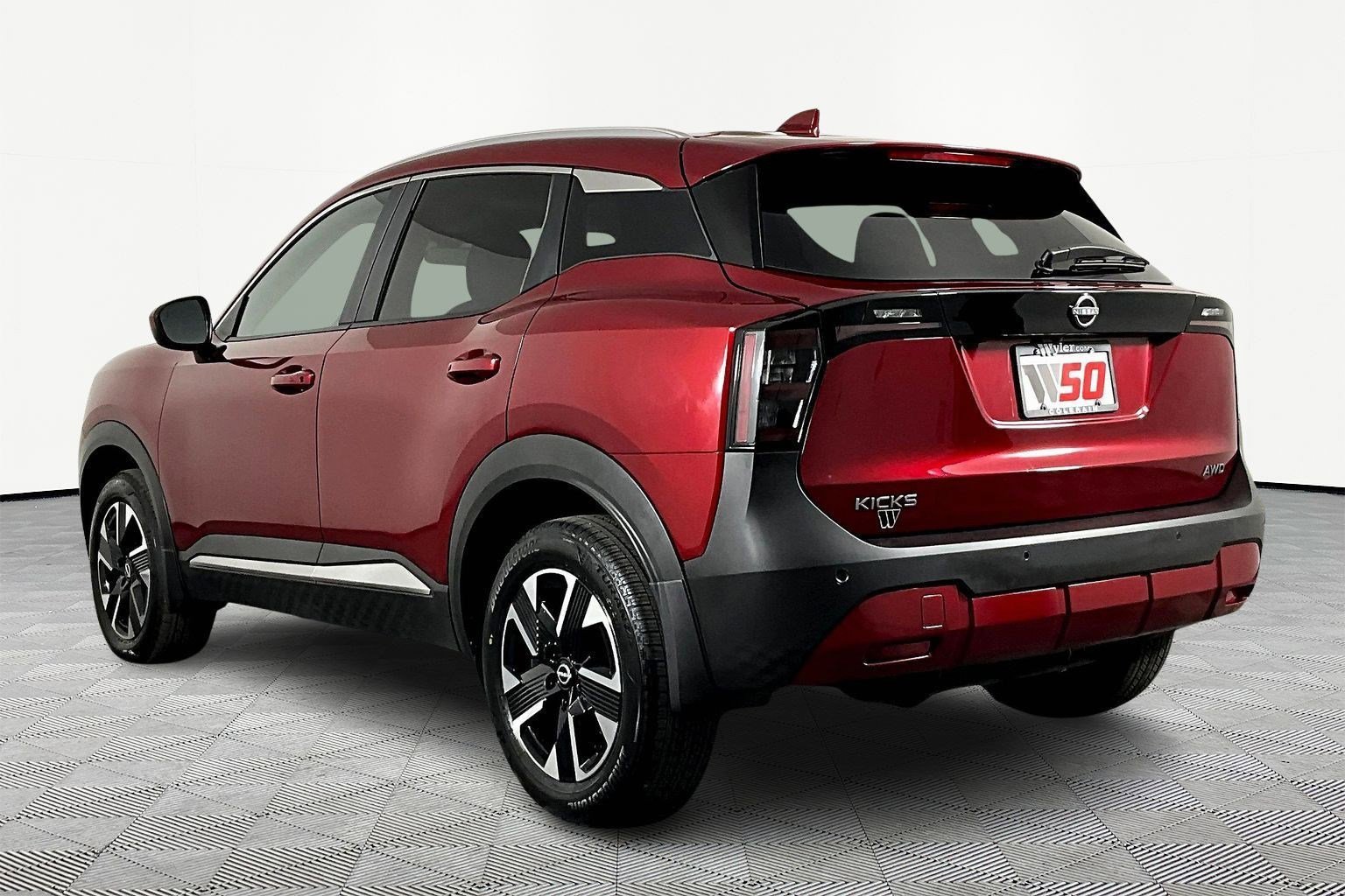 Certified 2025 Nissan Kicks SV w/ SV Premium Package image 4