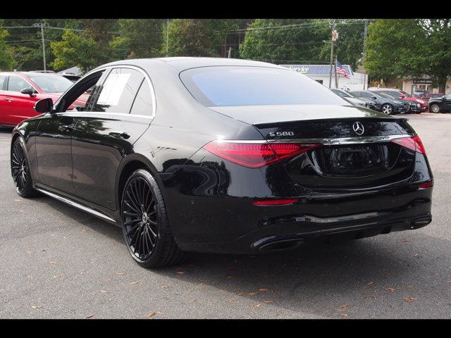 Used 2022 Mercedes-Benz S 580 4MATIC Sedan w/ AMG Line Package image 3