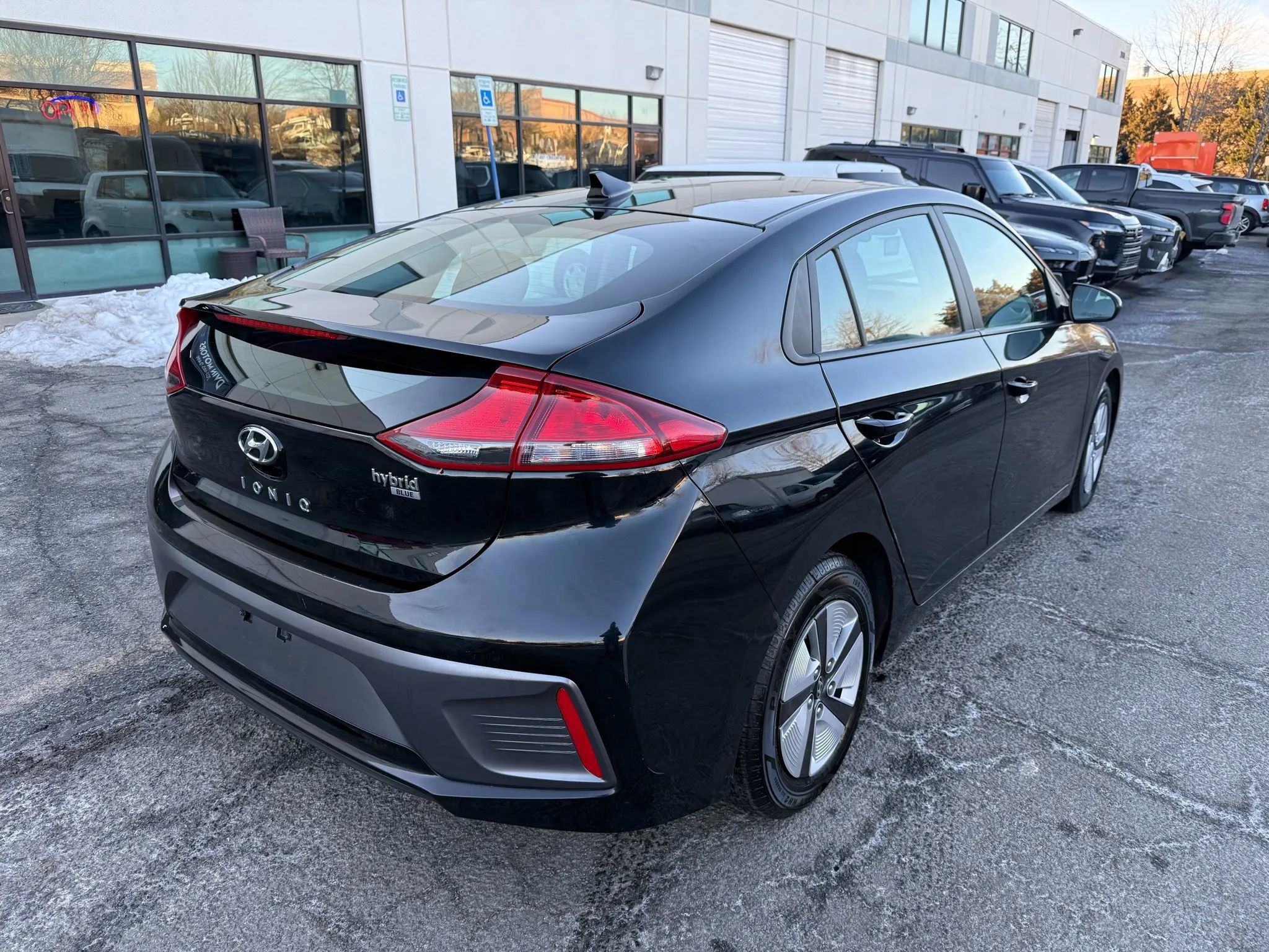 Used 2022 Hyundai Ioniq Blue image 4