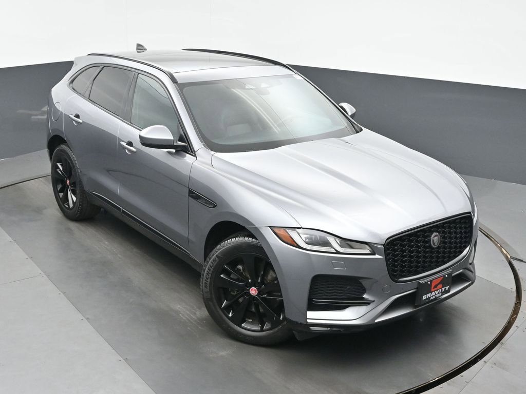 Used 2022 Jaguar F-PACE S image 32
