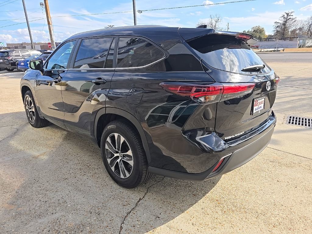 Used 2024 Toyota Highlander XLE image 21