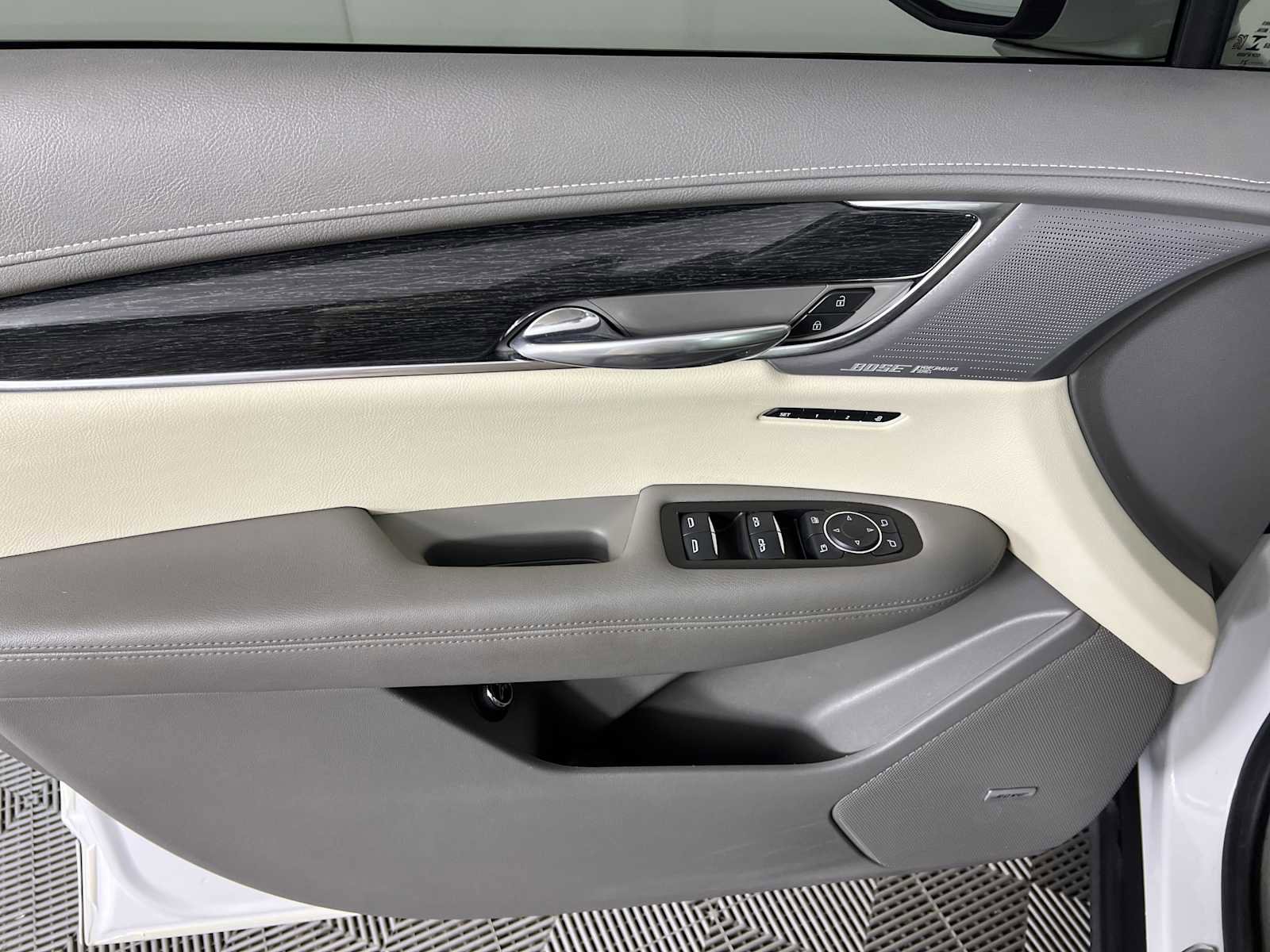 Used 2021 Cadillac XT6 Premium Luxury AWD/4WD image 19