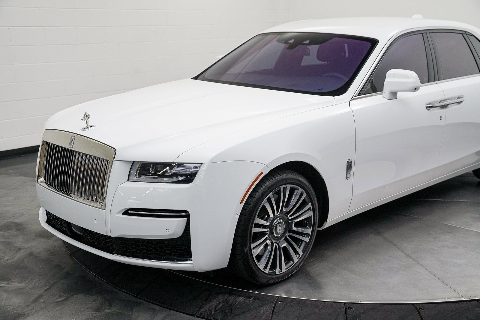 Used 2024 Rolls-Royce Ghost Ghost image 9