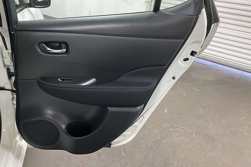 Used 2022 Nissan Leaf S image 28