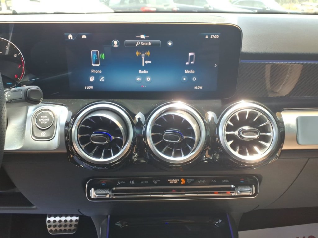 New 2026 Mercedes-Benz GLB 250 4MATIC image 22
