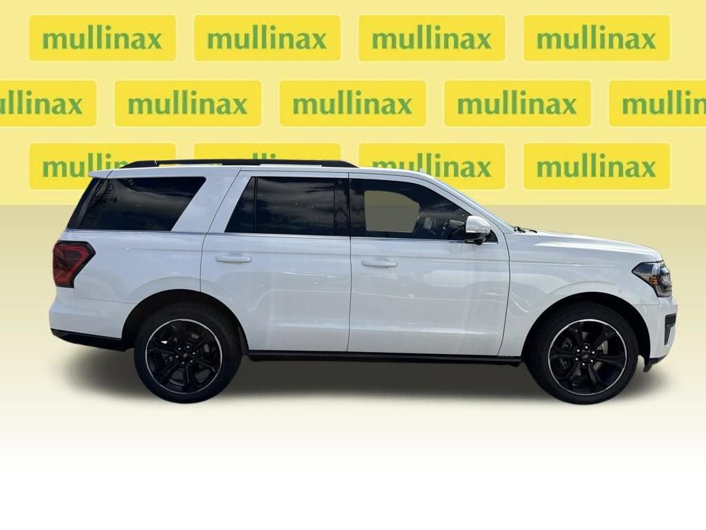 Used 2024 Ford Expedition Limited RWD image 12