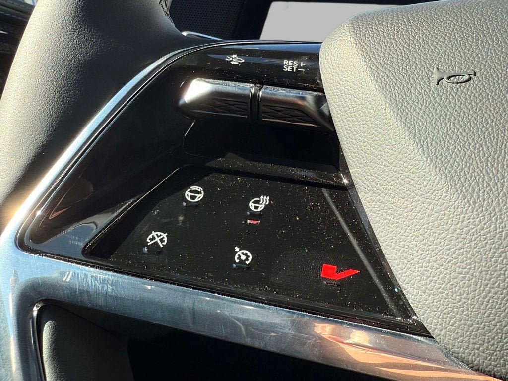 New 2025 Cadillac Escalade IQ Luxury 1 AWD/4WD image 18