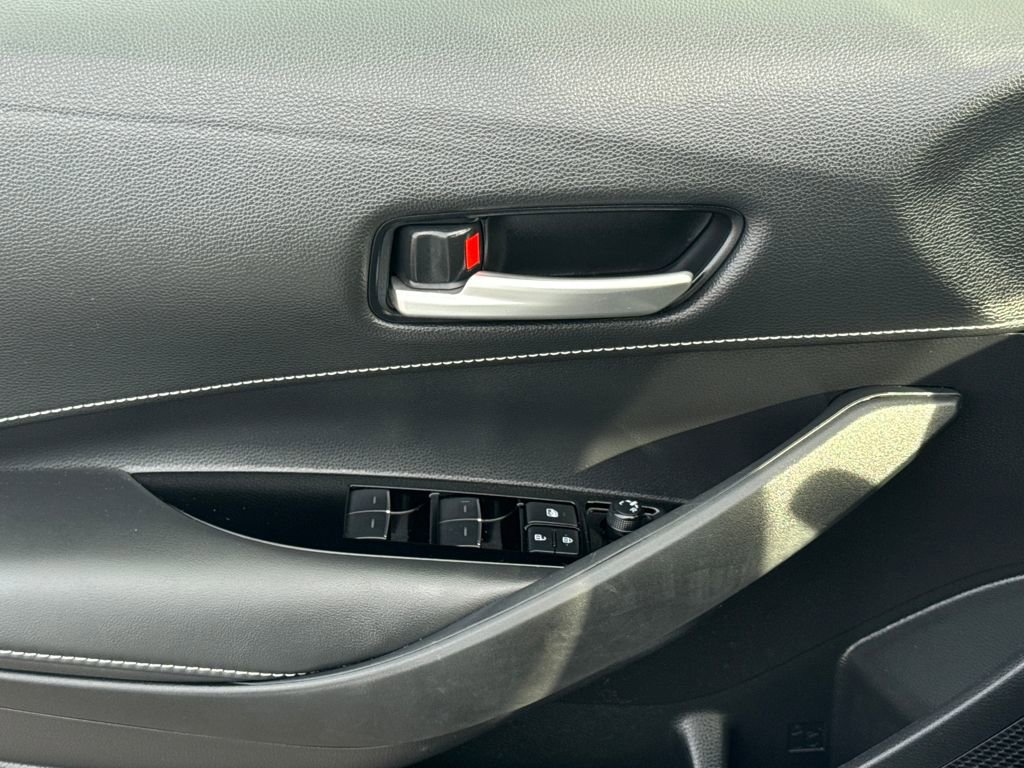 Used 2025 Toyota Corolla SE image 33