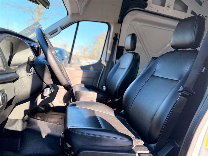 Used 2022 Ford E-Transit 148 High Roof Extended RWD image 13