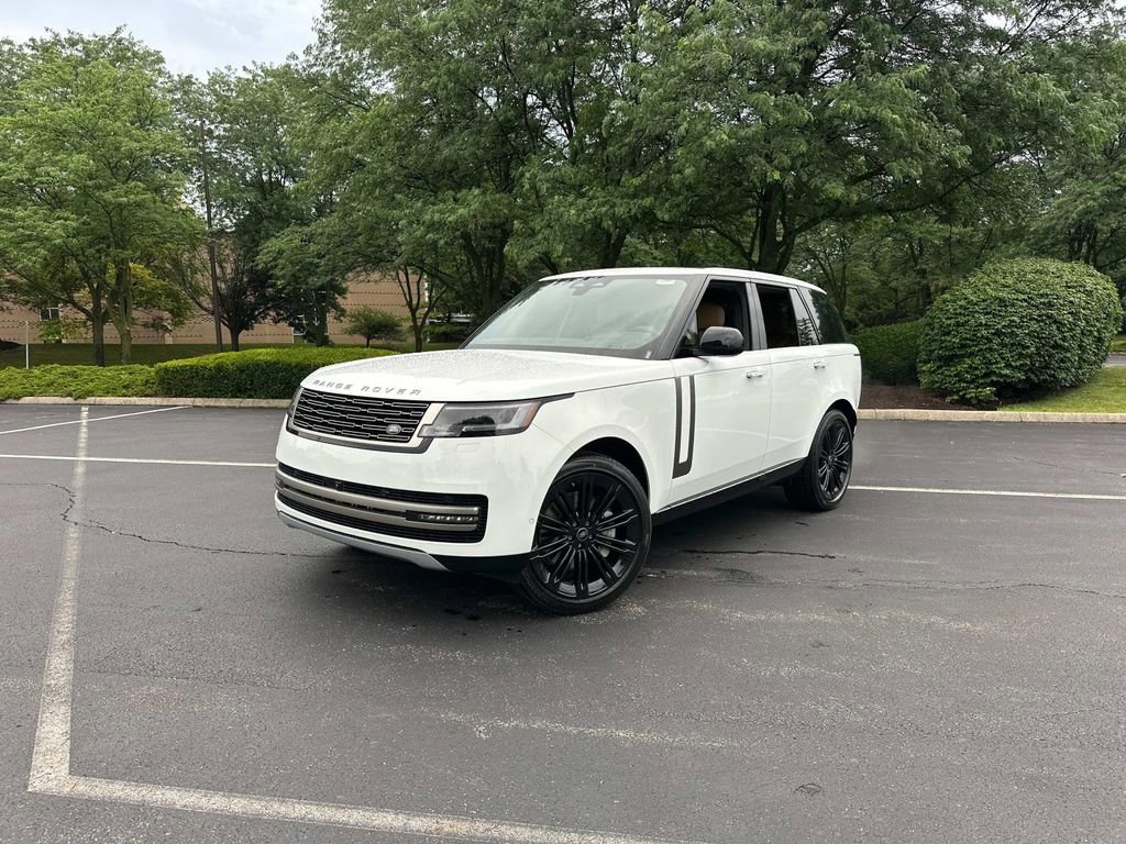 New 2025 Land Rover Range Rover SE