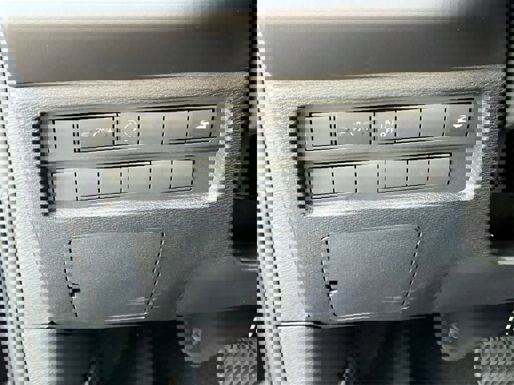 New 2026 Mitsubishi Outlander SE image 10