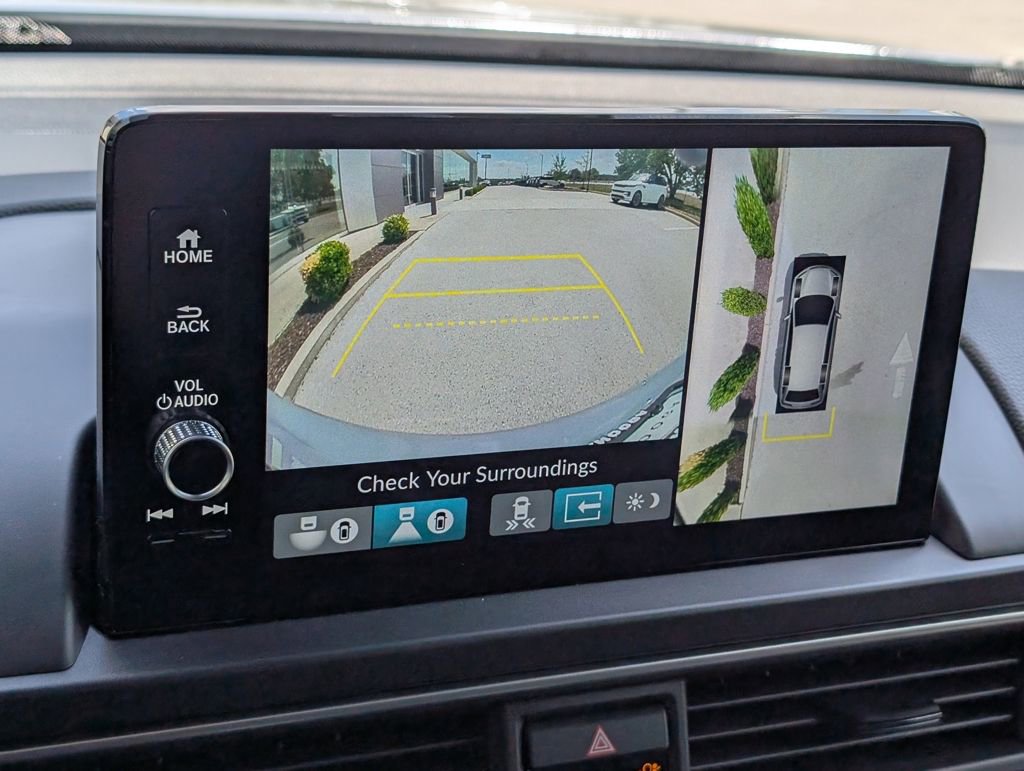 Used 2025 Honda Pilot Black Edition image 14