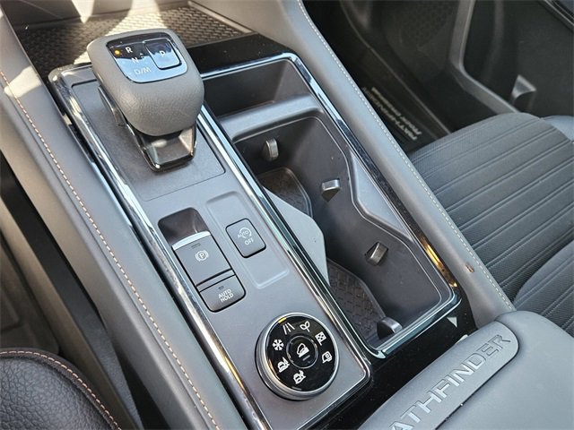 Used 2025 Nissan Pathfinder Rock Creek image 24