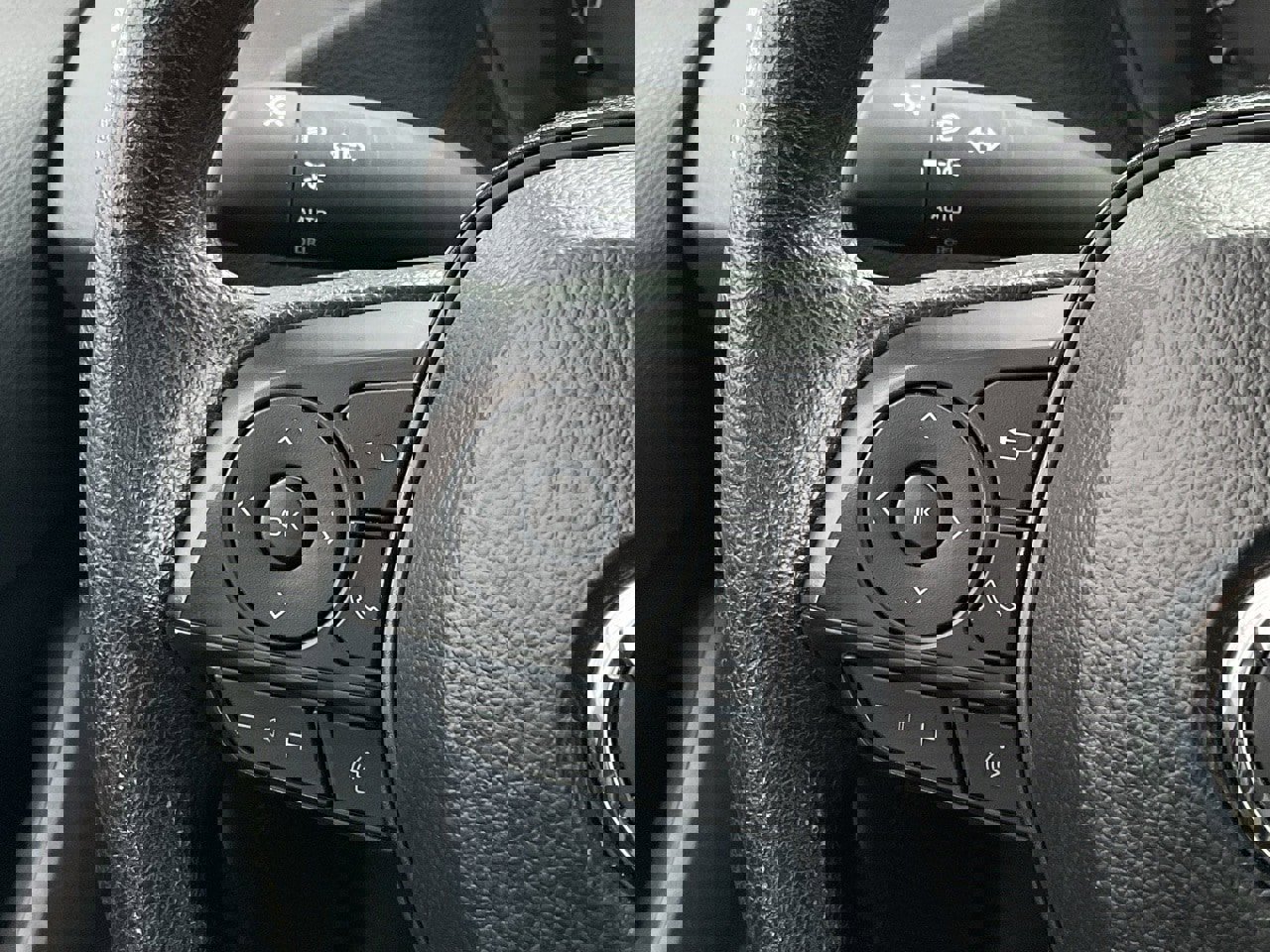 Used 2025 Toyota Corolla LE image 21