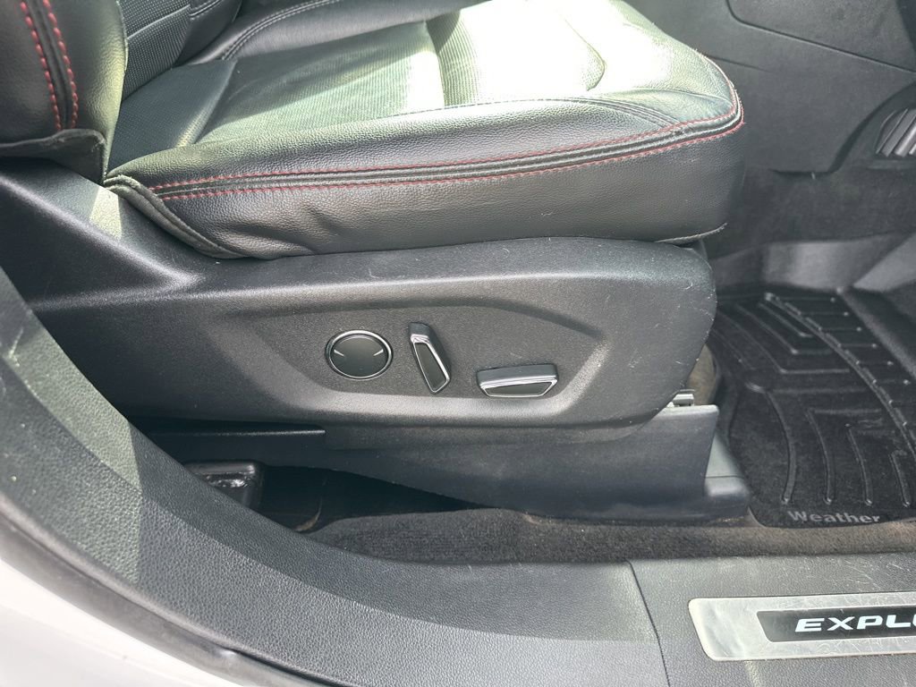 Used 2017 Ford Explorer Sport image 29