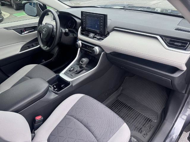 Used 2022 Toyota RAV4 XLE AWD/4WD image 20