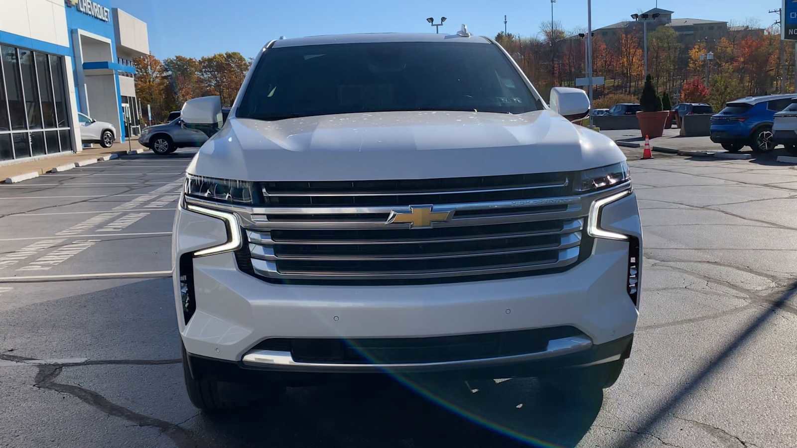 Certified 2023 Chevrolet Suburban High Country image 3