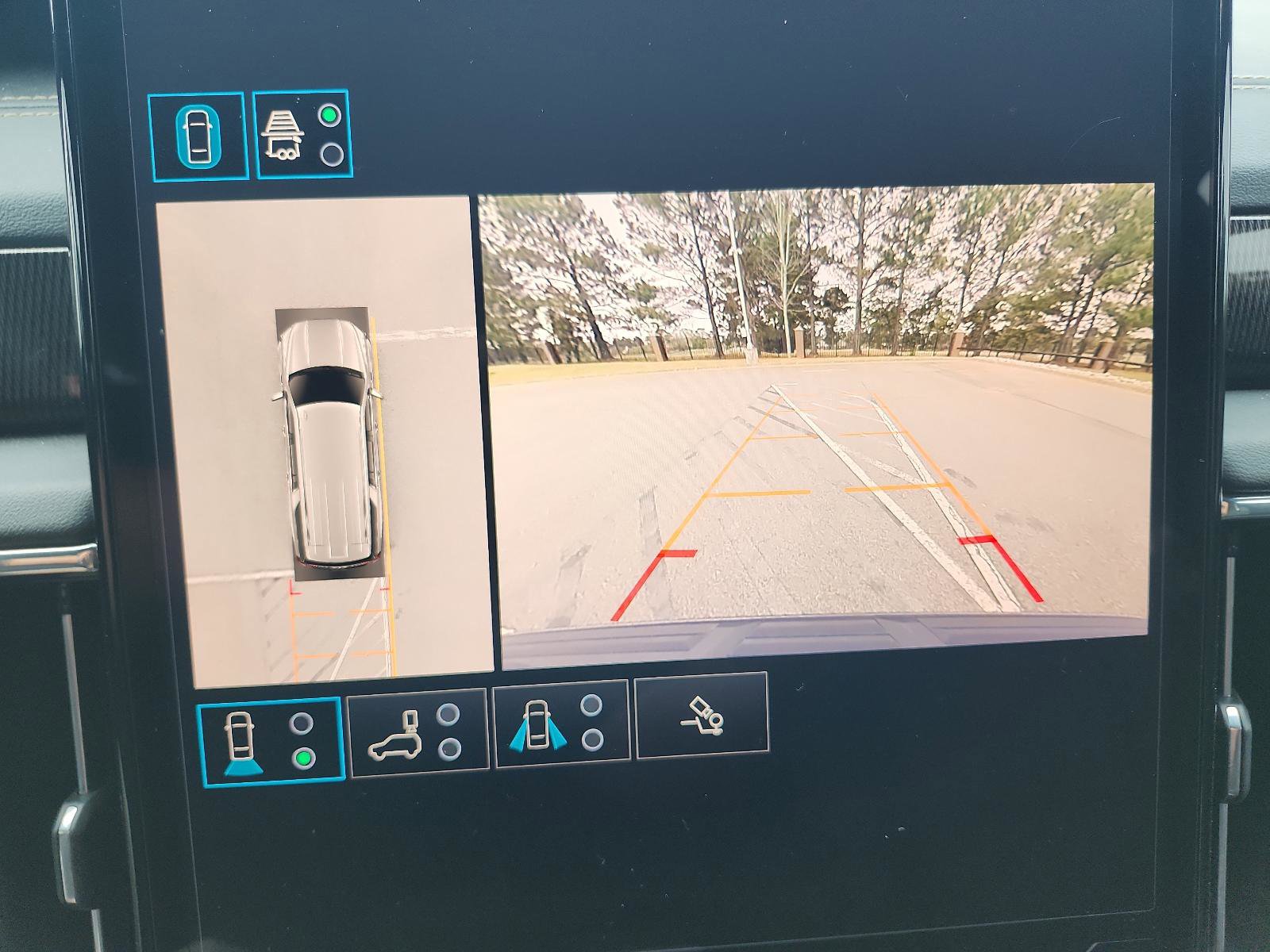 Certified 2025 GMC Yukon XL Elevation w/ Elevation Premium Package image 21