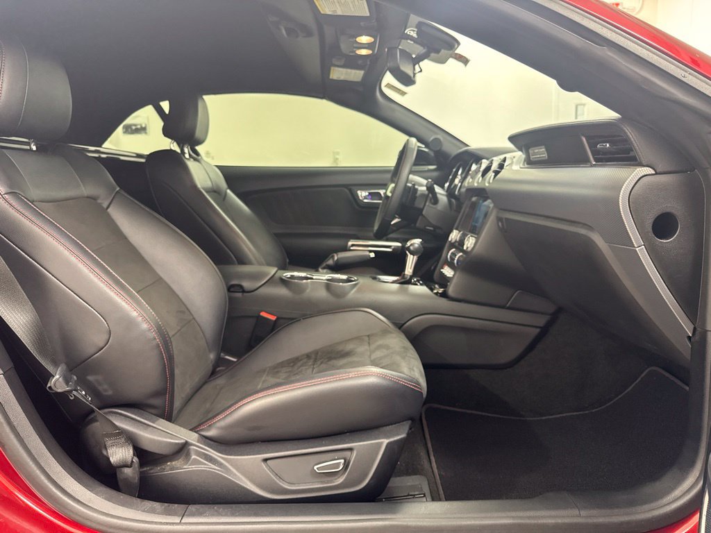 Used 2017 Ford Mustang GT Premium w/ Equipment Group 401A RWD image 21