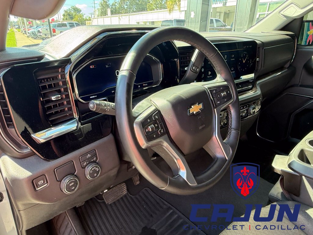 Used 2025 Chevrolet Silverado 1500 LT RWD image 7