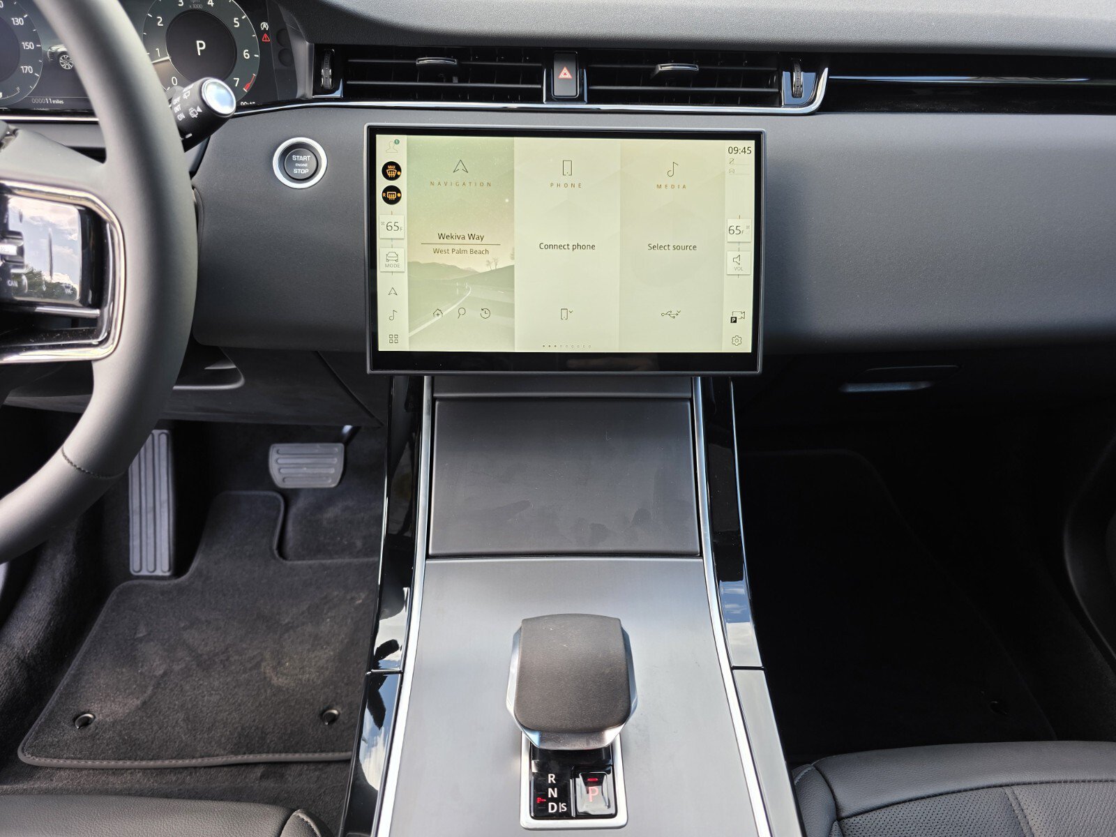 New 2026 Land Rover Range Rover Evoque S AWD/4WD image 18