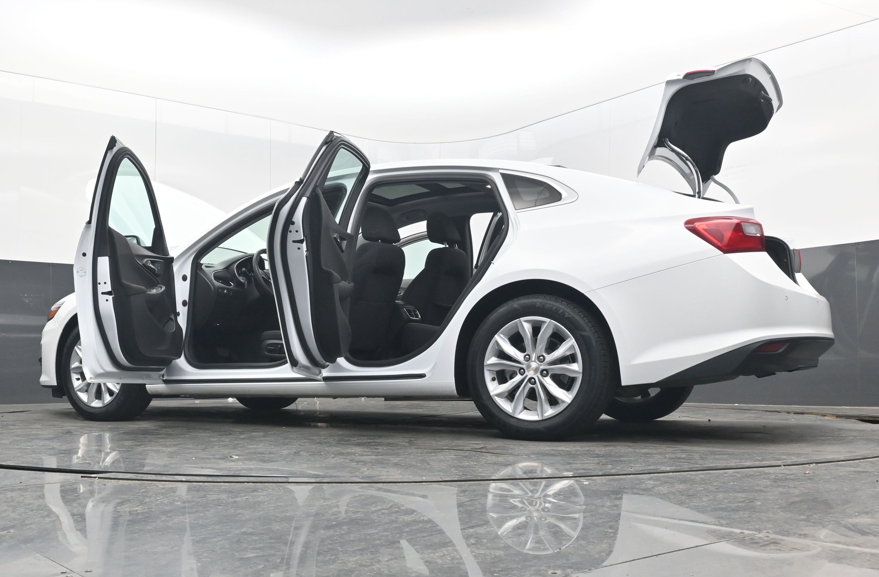 Used 2024 Chevrolet Malibu LT image 46