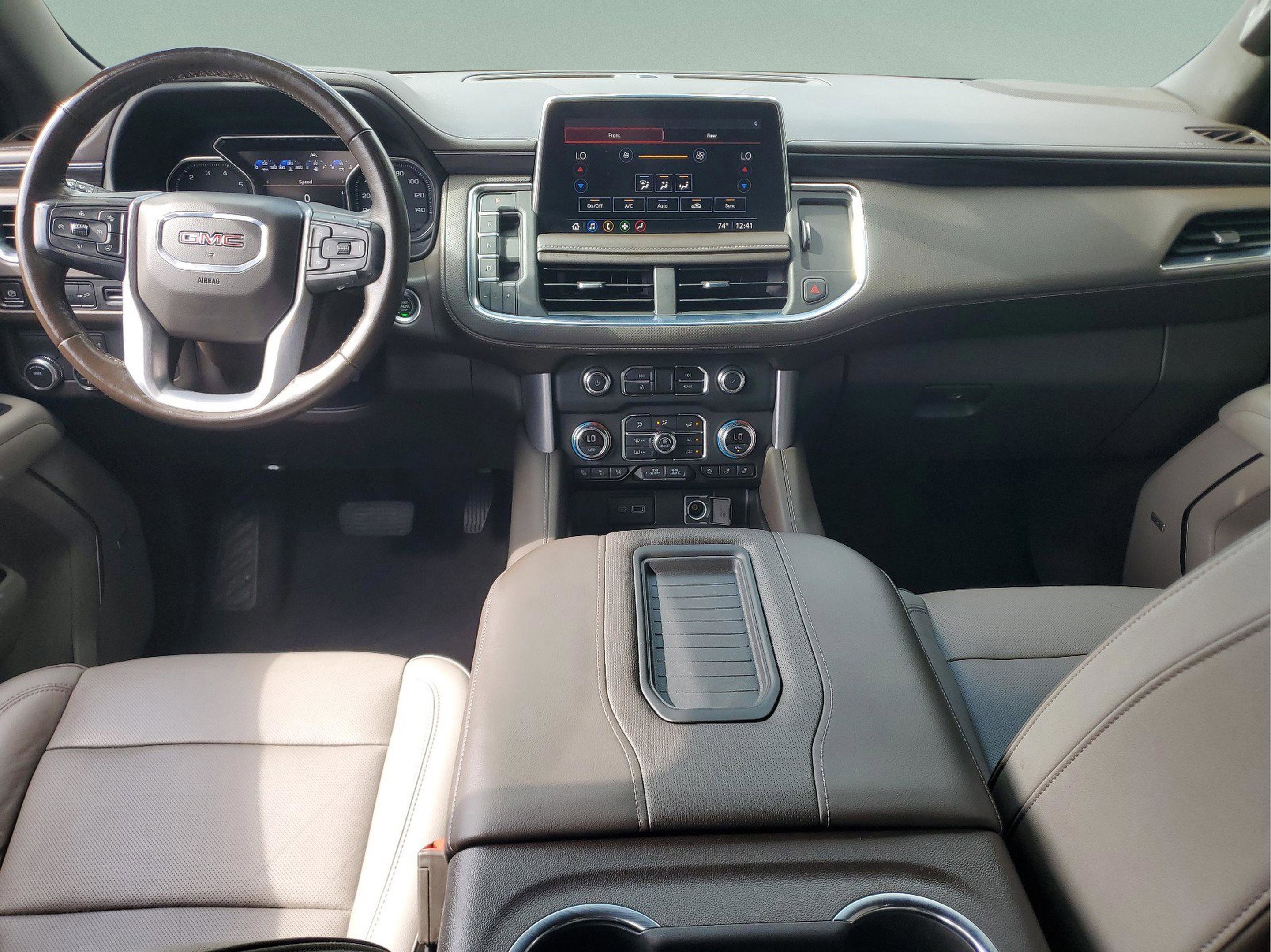 Used 2021 GMC Yukon SLT w/ SLT Premium Package image 12