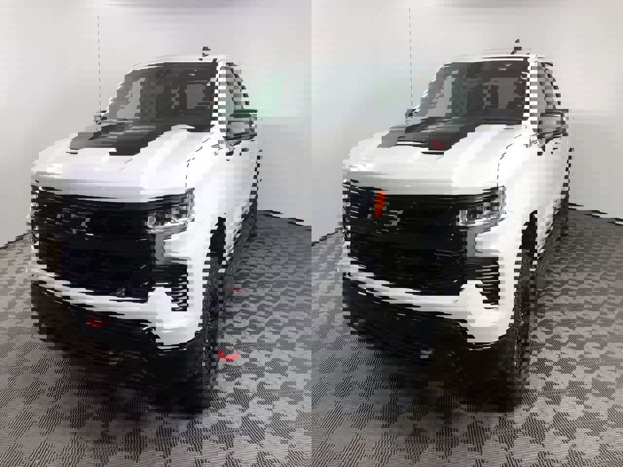 Used 2023 Chevrolet Silverado 1500 LT Trail Boss w/ Protection Package image 4