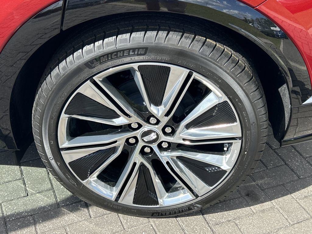 New 2026 Cadillac Lyriq Signature Luxury image 28