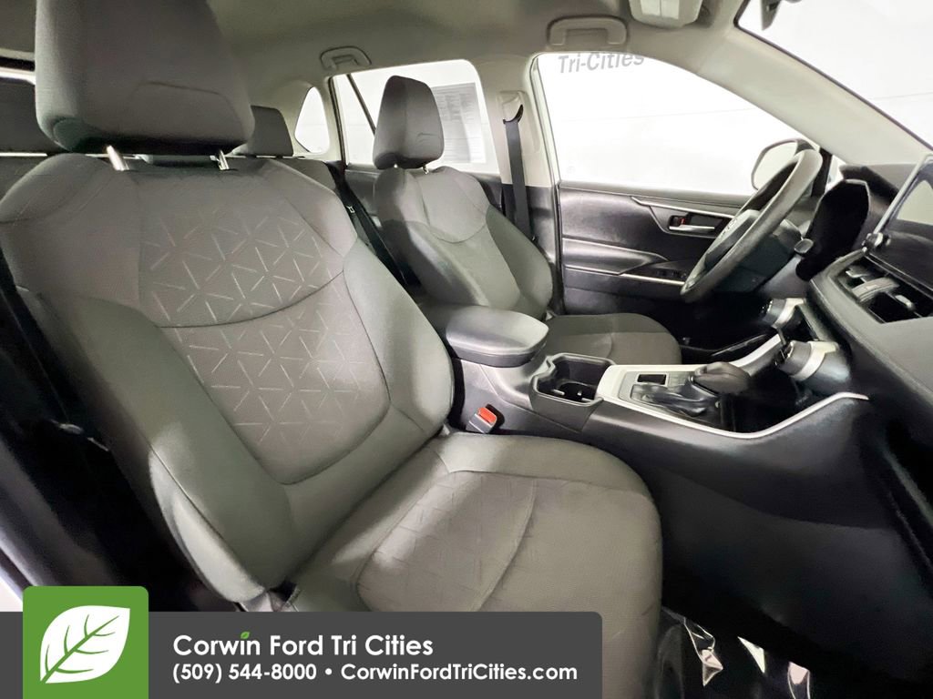 Used 2023 Toyota RAV4 XLE image 18