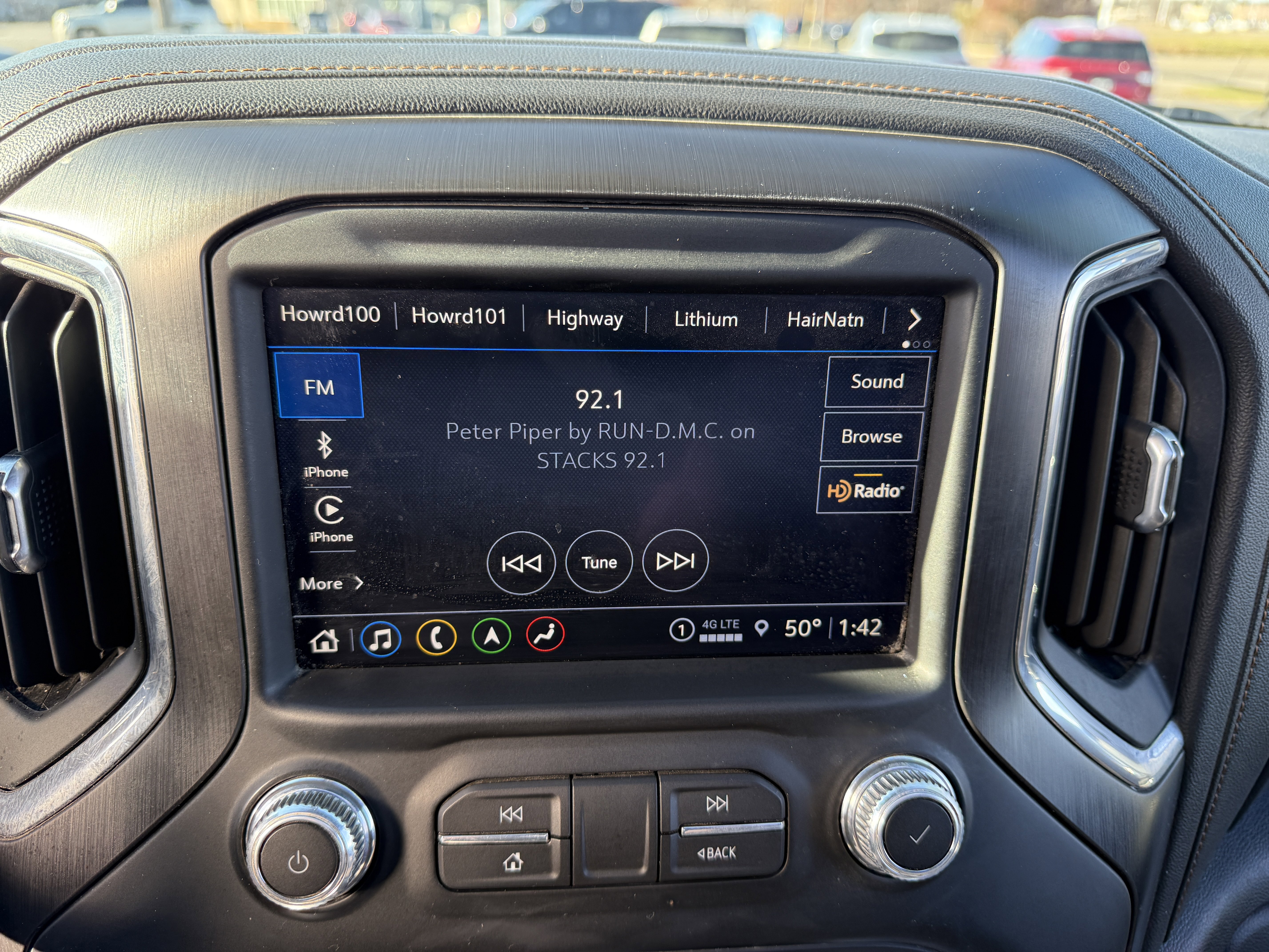 Used 2021 GMC Sierra 2500 AT4 w/ AT4 Preferred Package image 21