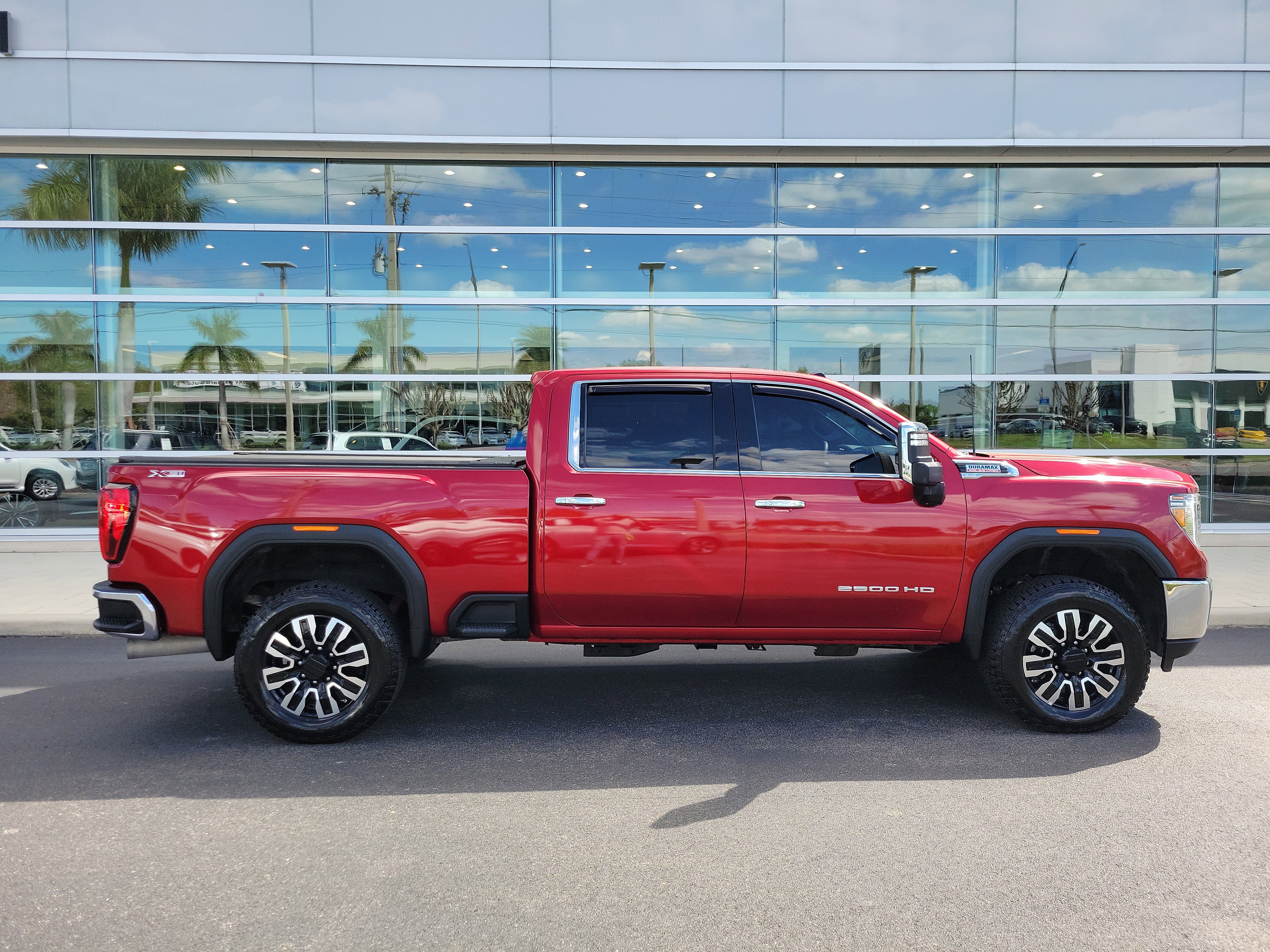 Used 2023 GMC Sierra 2500 SLT w/ SLT Premium Package image 3