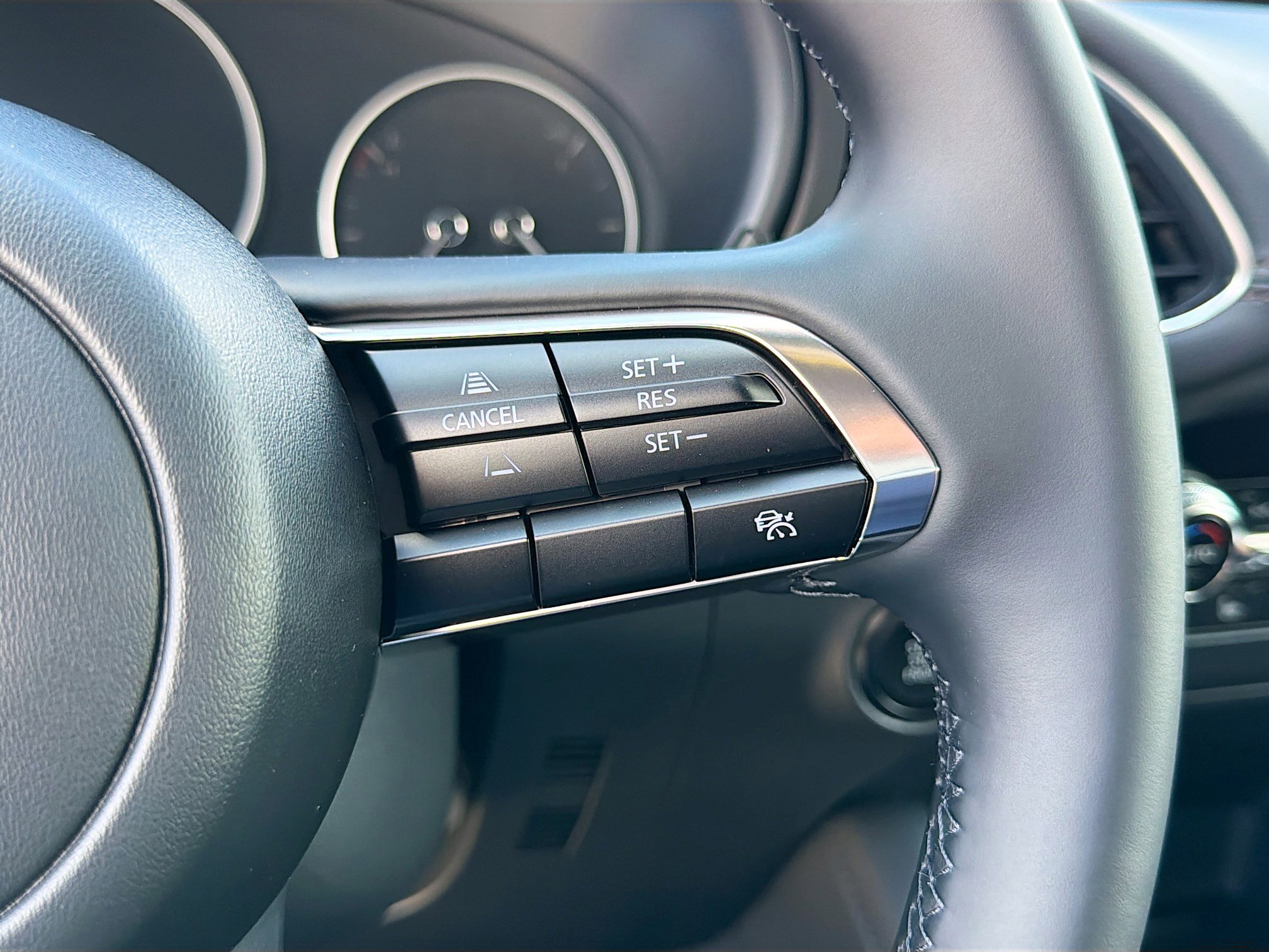 New 2026 MAZDA MAZDA3 2.5 S Hatchback w/ Premium Pkg FWD image 37