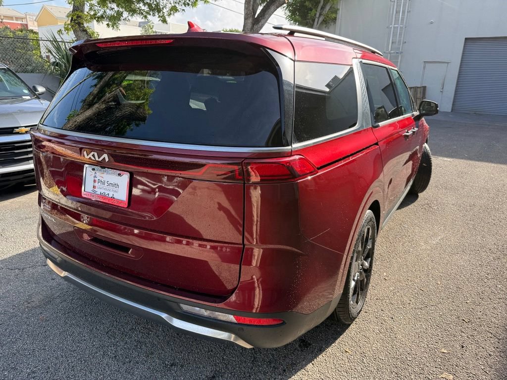 Certified 2024 Kia Carnival SX Prestige FWD image 6