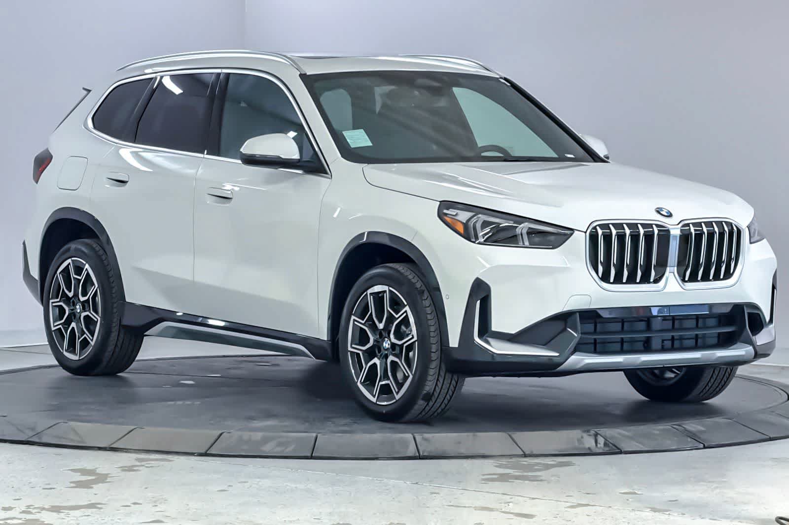 New 2026 BMW X1 xDrive28i w/ Convenience Package AWD/4WD image 9