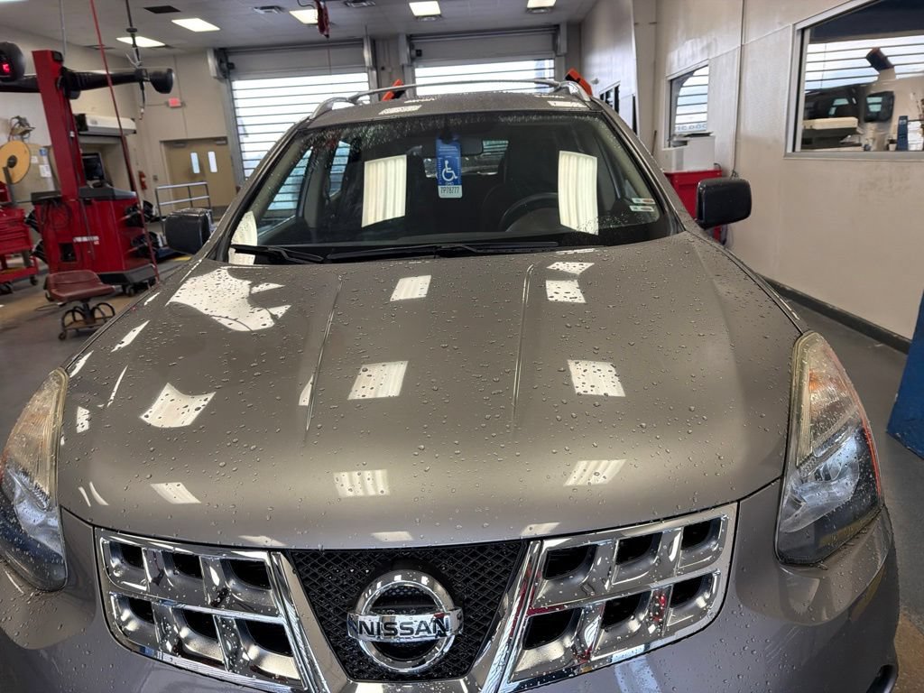 Used 2015 Nissan Rogue S w/ Convenience Package AWD/4WD image 6