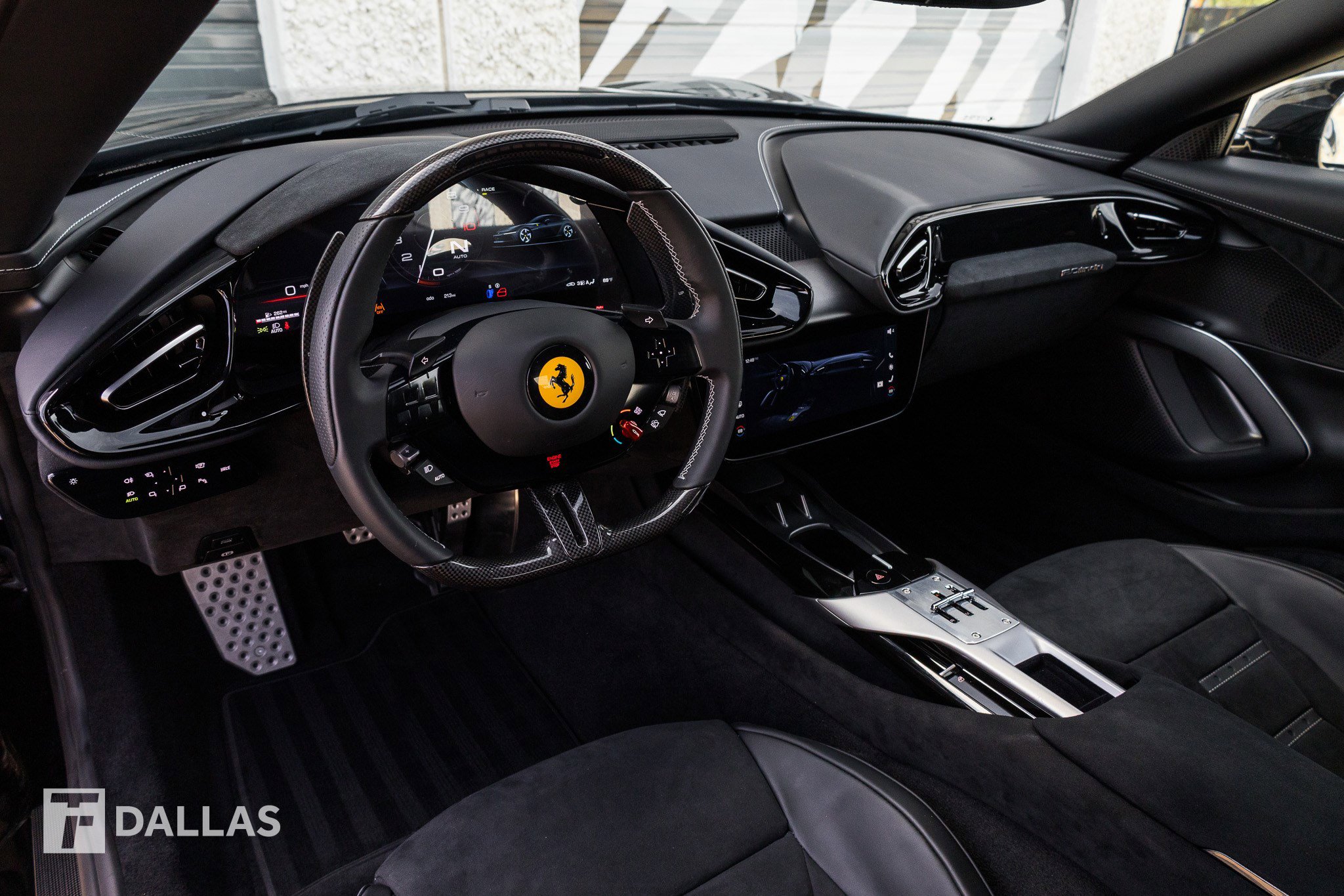 Used 2025 Ferrari 12Cilindri image 25