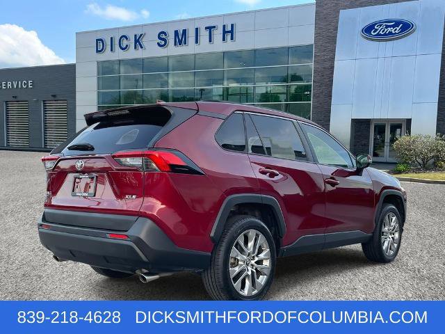 Used 2020 Toyota RAV4 XLE Premium image 6