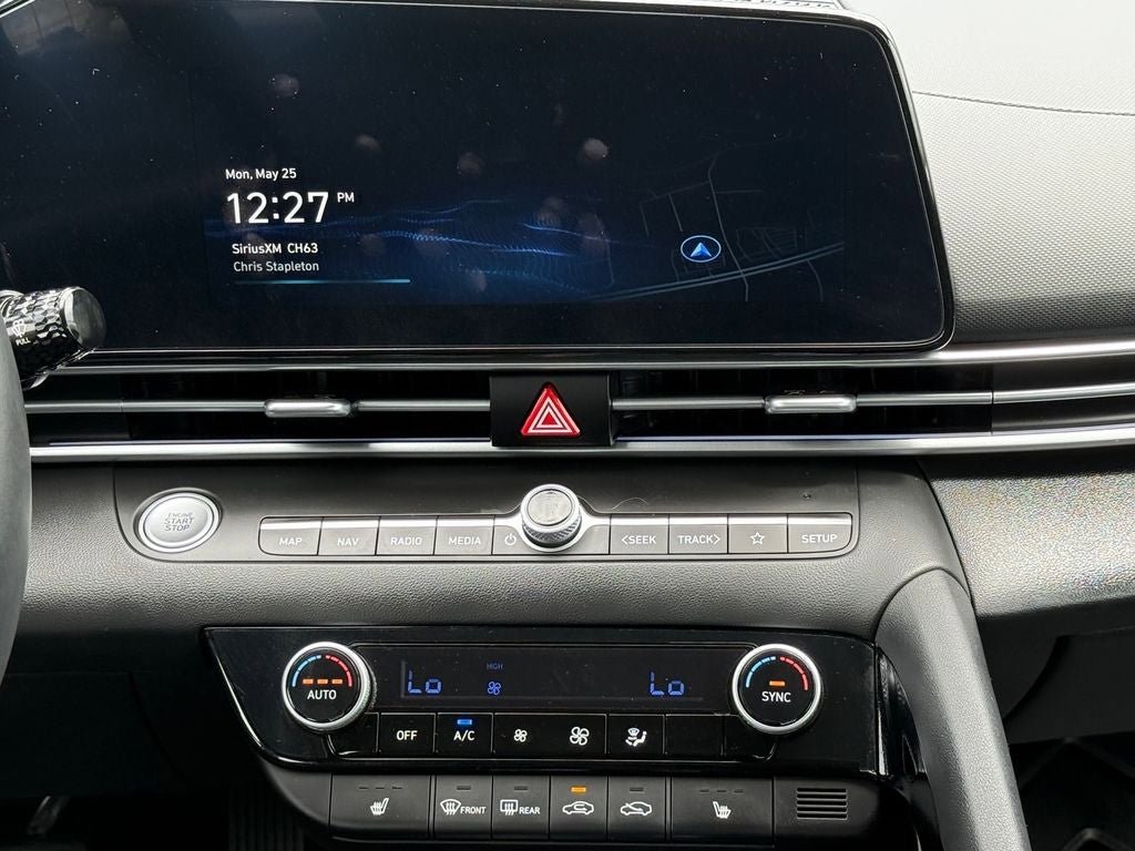 Used 2025 Hyundai Elantra Limited FWD image 24
