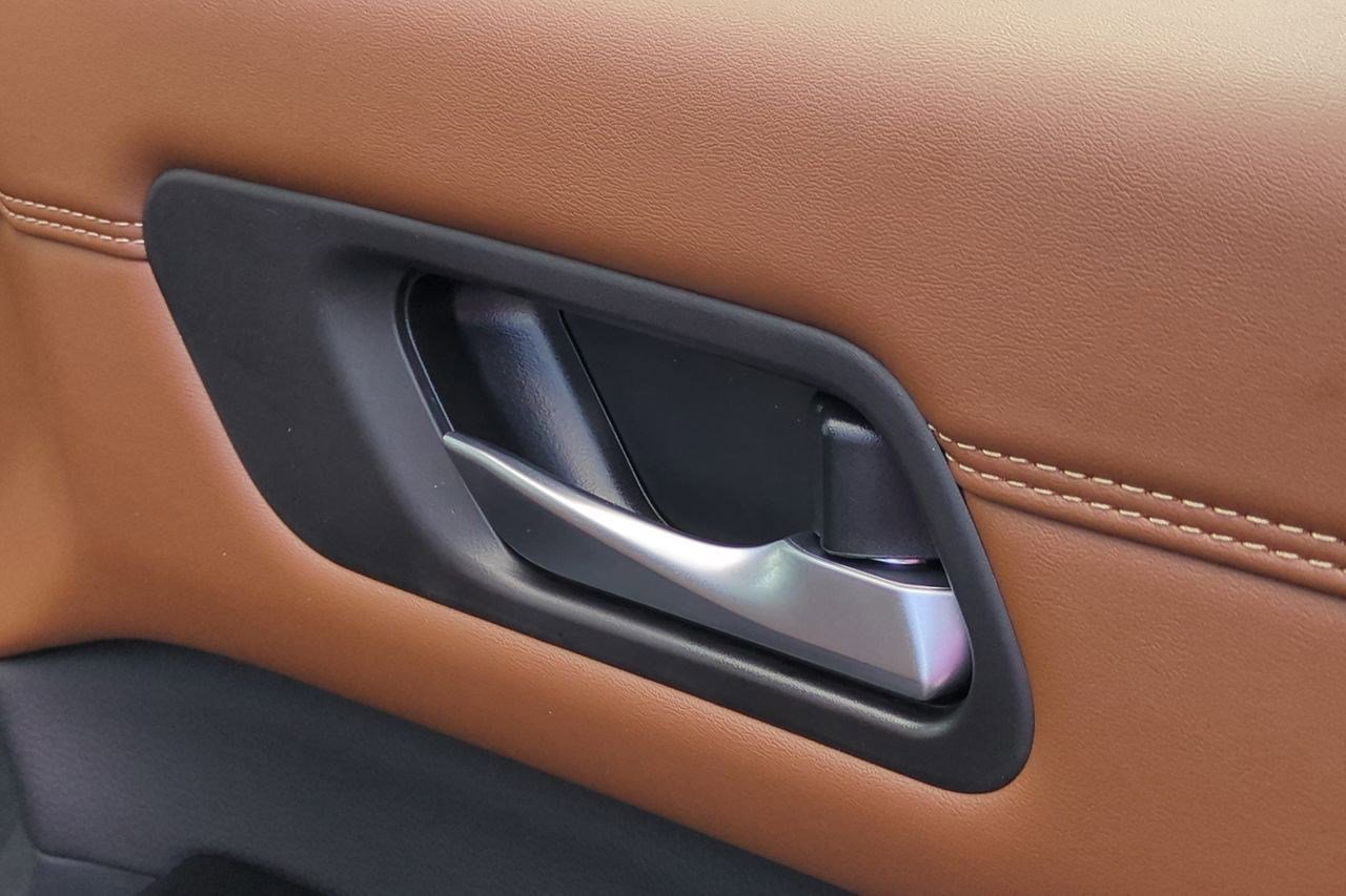 New 2026 Nissan Pathfinder Platinum FWD image 38