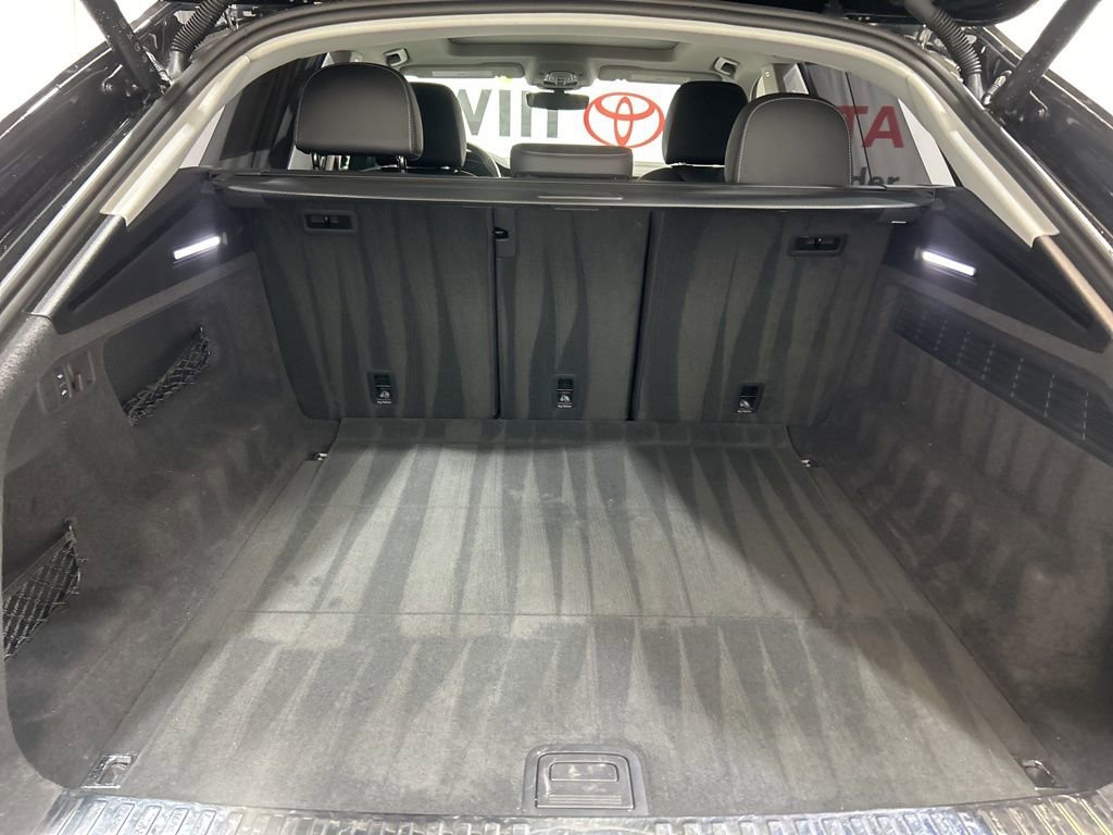 Used 2023 Audi Q8 Prestige w/ Prestige Package image 18