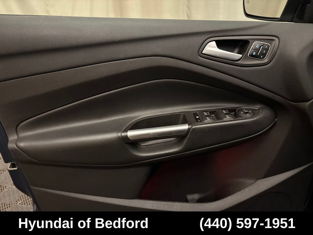 Used 2018 Ford Escape Titanium AWD/4WD image 11