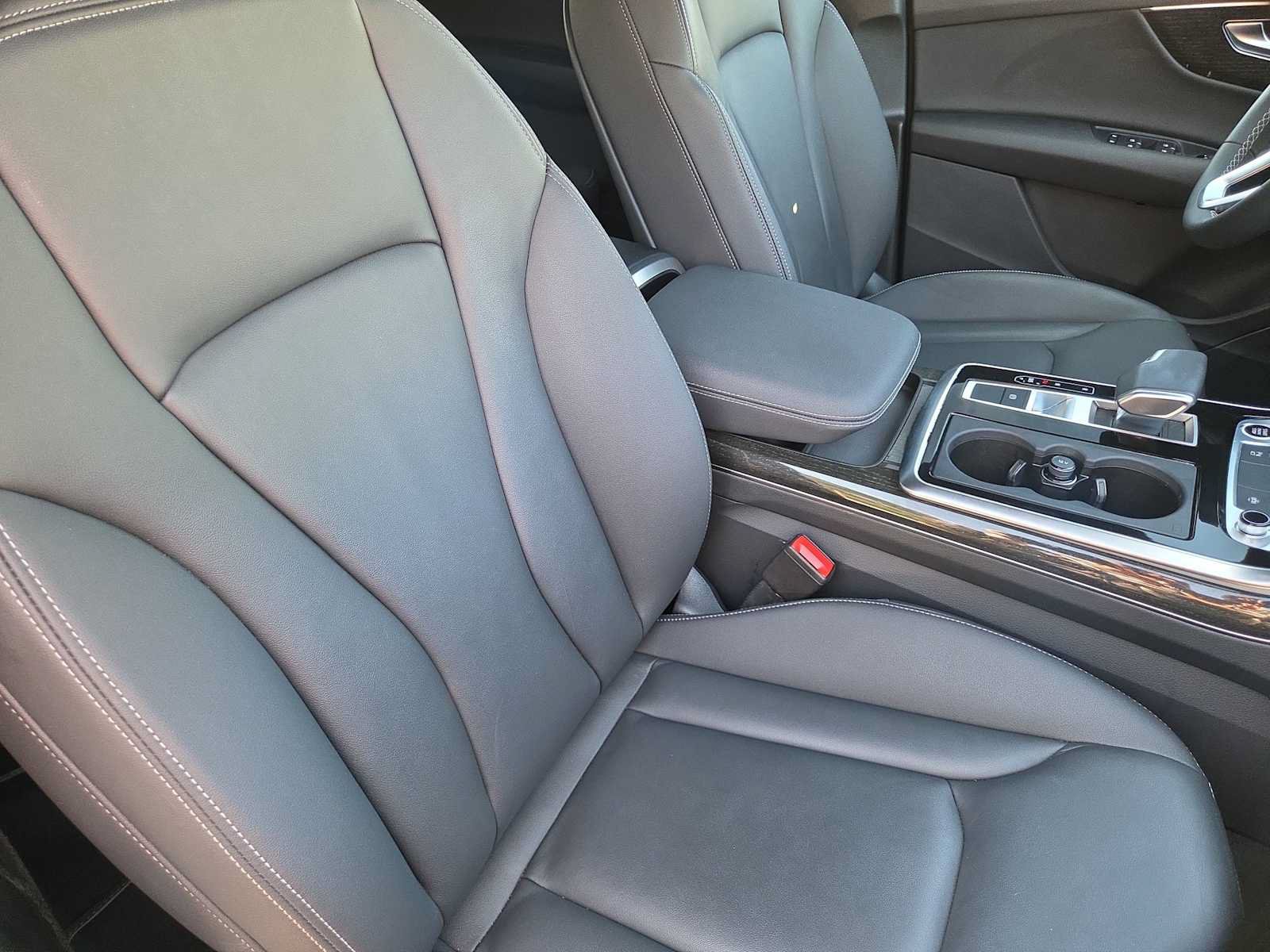 Used 2025 Audi Q7 2.0T Premium w/ Convenience Package AWD/4WD image 24